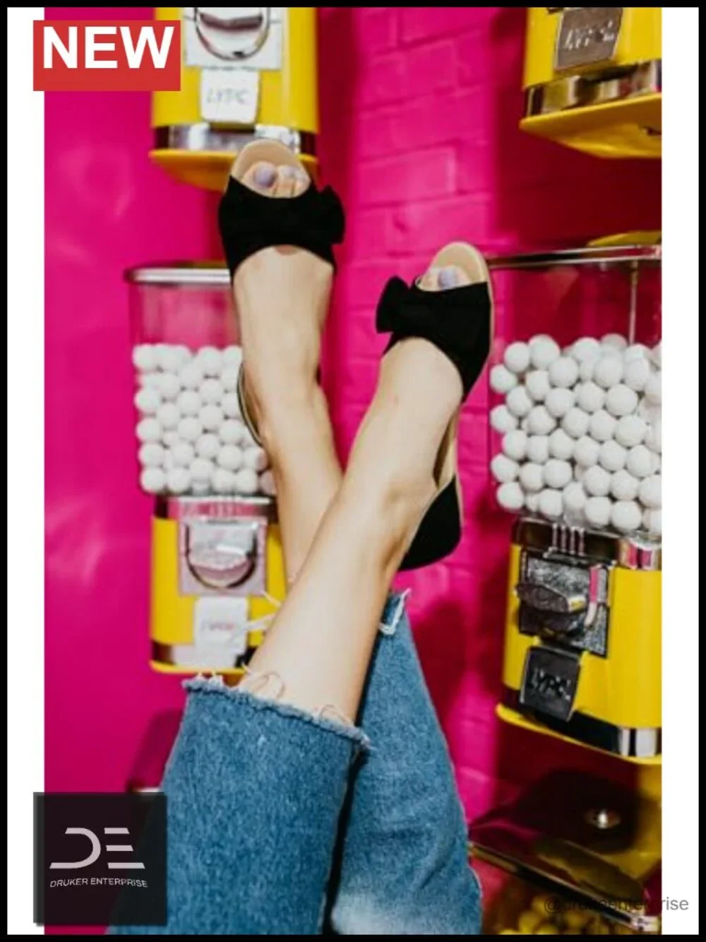 Foldable Peep Toe Flats with Statement Bow, Comfort Sandals with Carry Bag